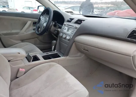 2011 Toyota Camry Le z USA, uszkodzony, nr VIN 4T1BF3EK9BU662878